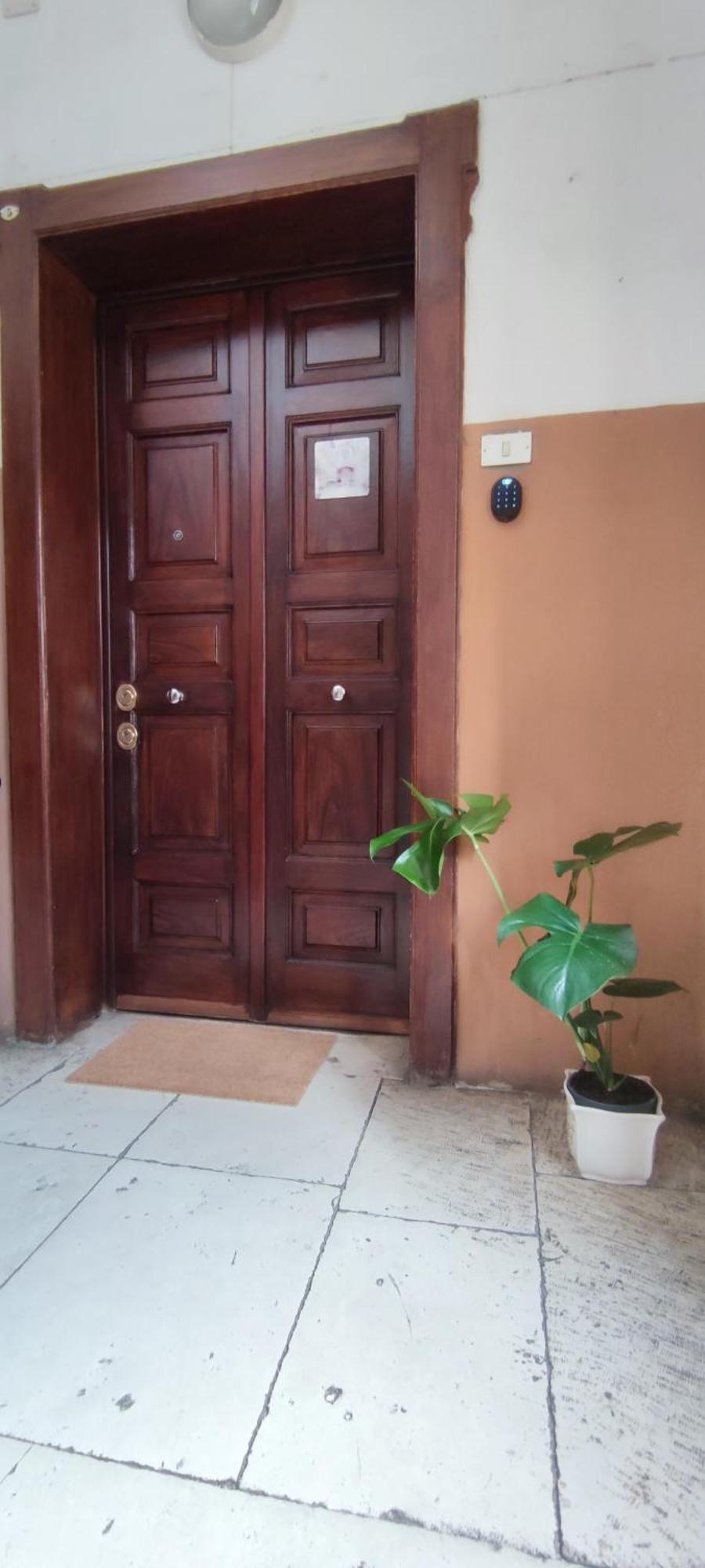 Apartamento Sulla Via Del Teatro Bari Exterior foto